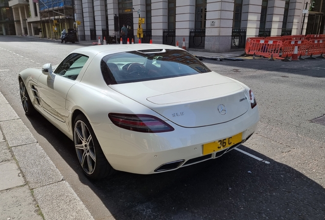 Mercedes-Benz SLS AMG