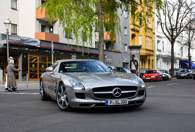 Mercedes-Benz SLS AMG