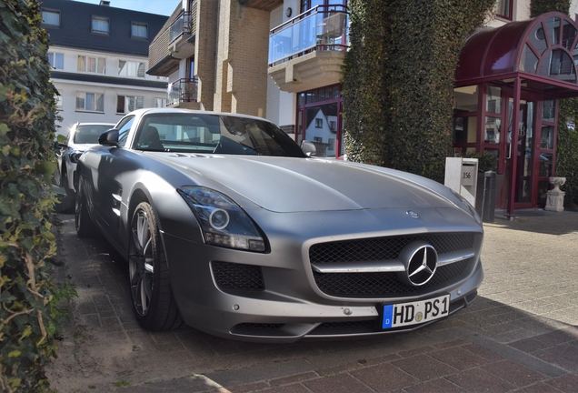 Mercedes-Benz SLS AMG