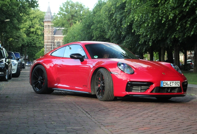 Porsche 992 Carrera GTS