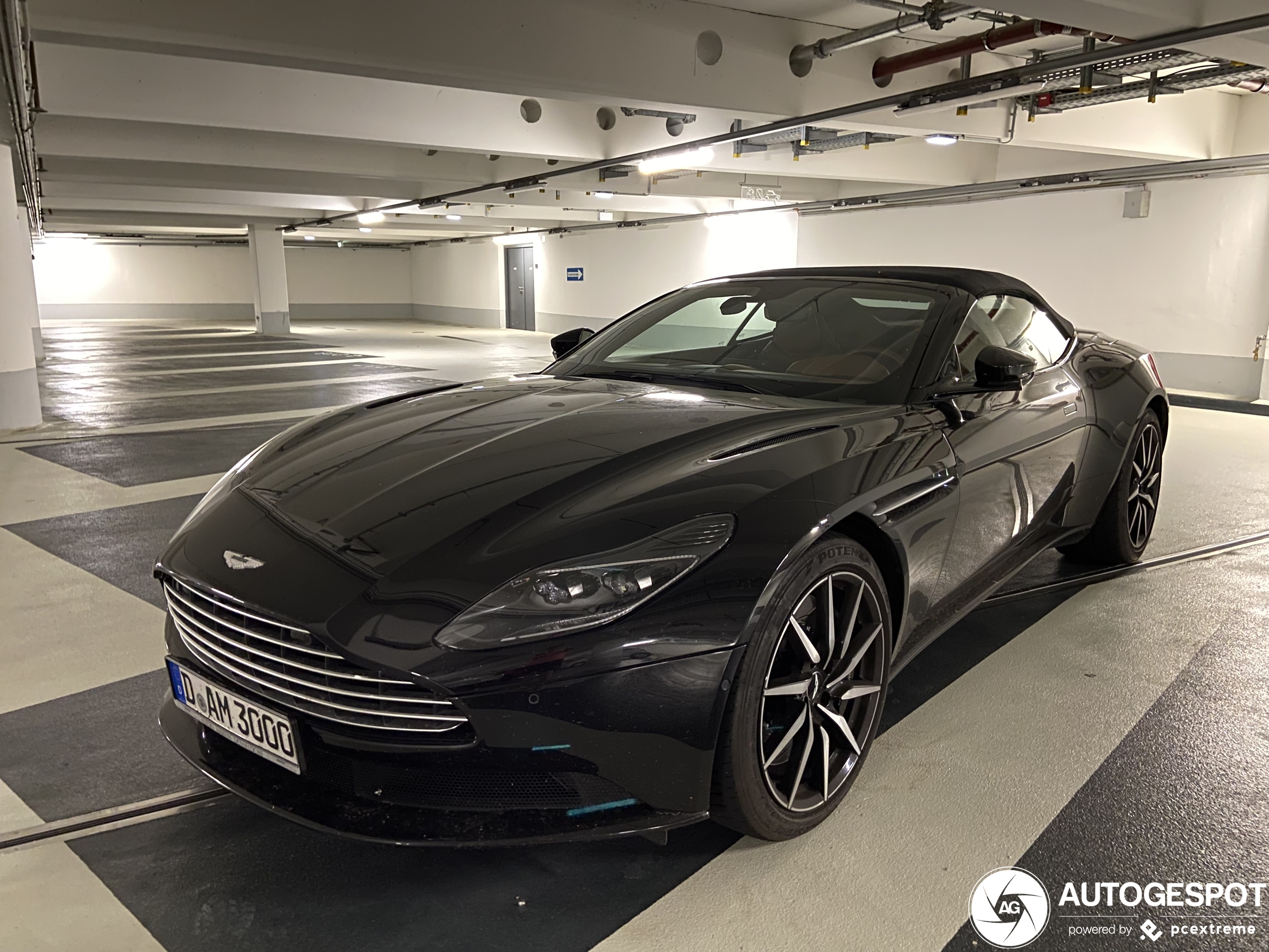 Aston Martin DB11 V8 Volante