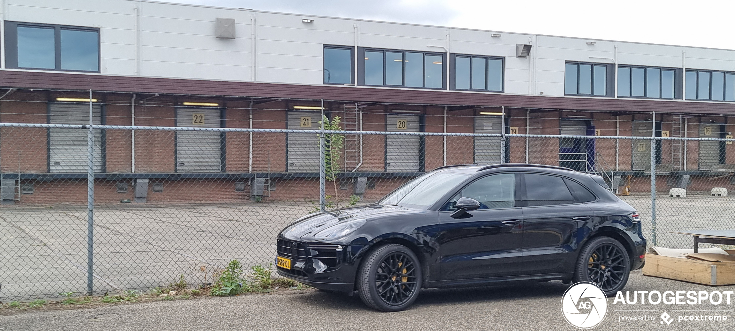 Porsche 95B Macan Turbo MkII