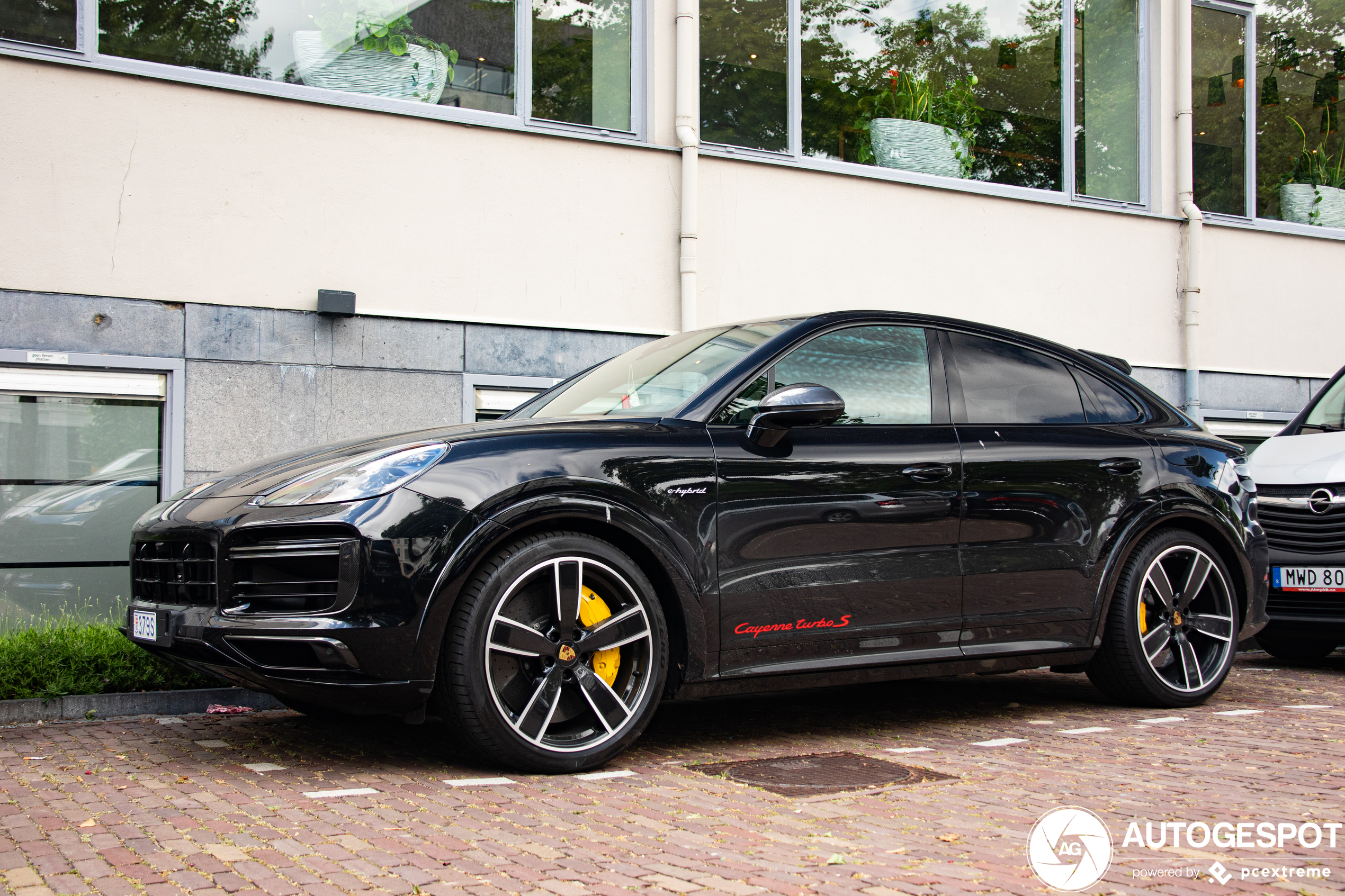 Porsche Cayenne Coupé Turbo S E-Hybrid