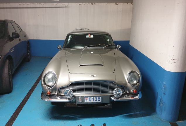 Aston Martin DB6 Vantage MKI