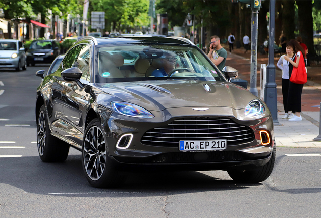 Aston Martin DBX