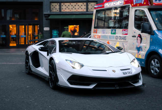 Lamborghini Aventador LP770-4 SVJ