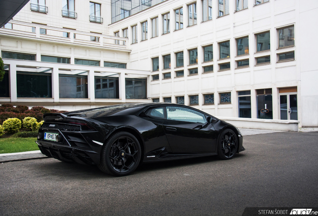 Lamborghini Huracán LP640-4 EVO