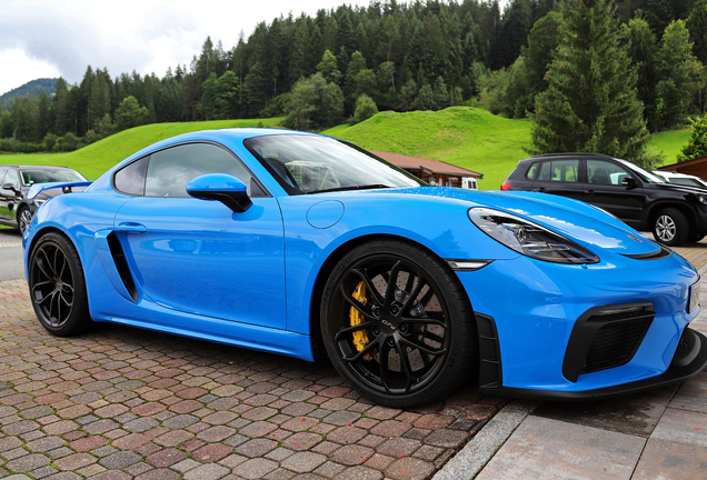 Porsche 718 Cayman GT4