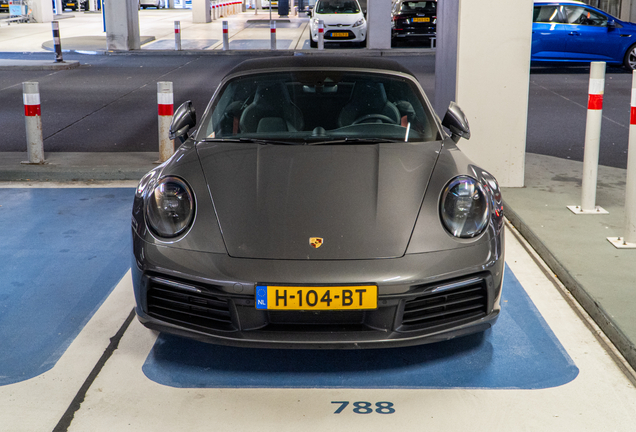 Porsche 992 Carrera 4S Cabriolet