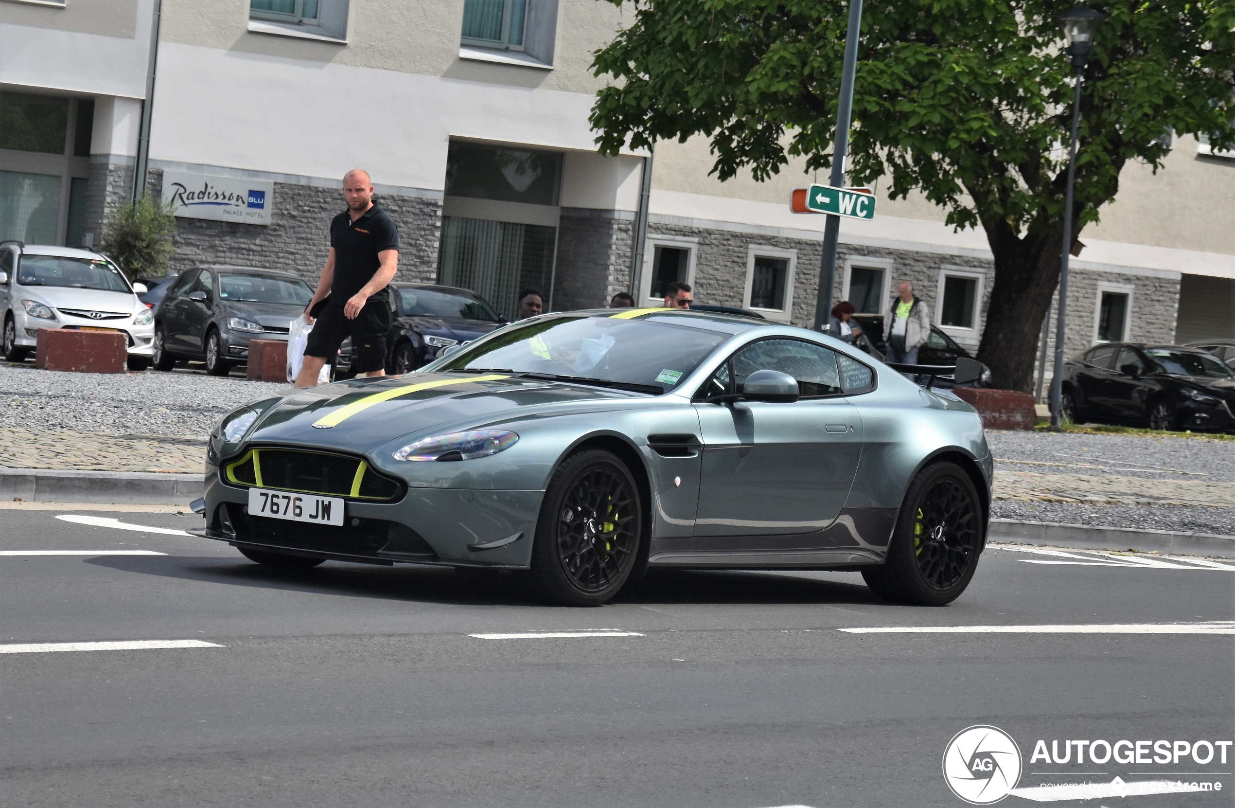 Aston Martin V8 Vantage AMR