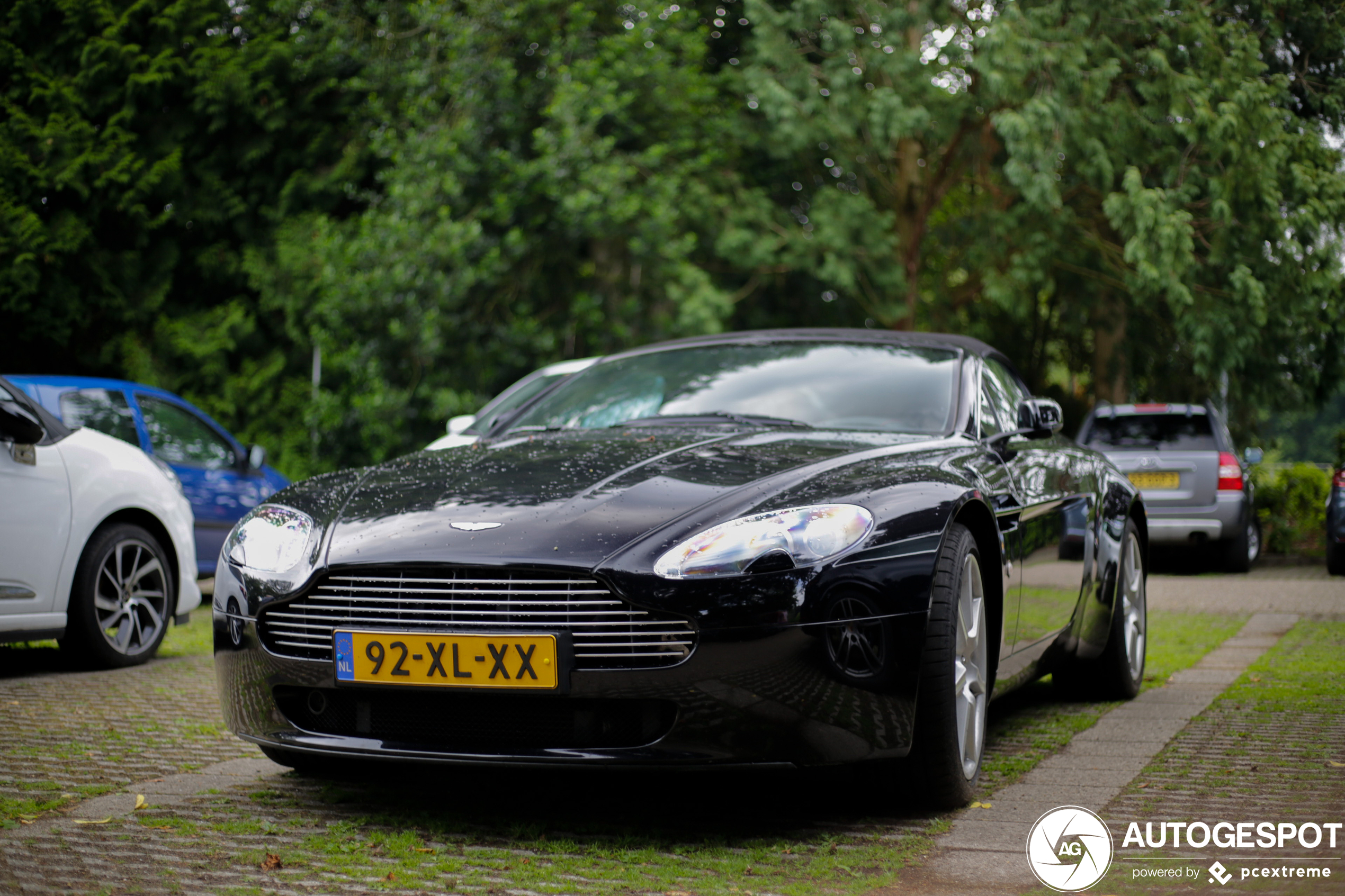 Aston Martin V8 Vantage Roadster