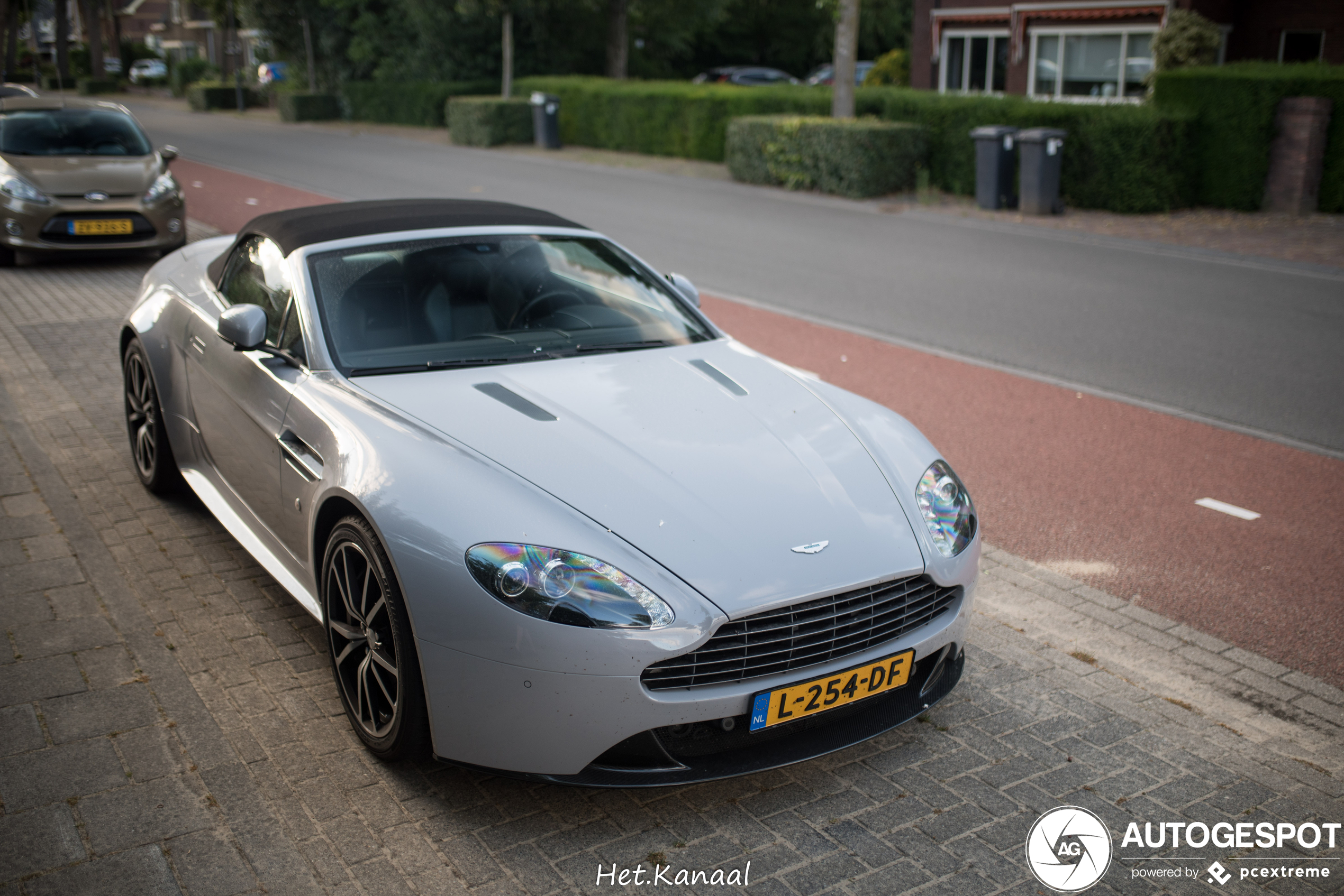 Aston Martin V8 Vantage S Roadster