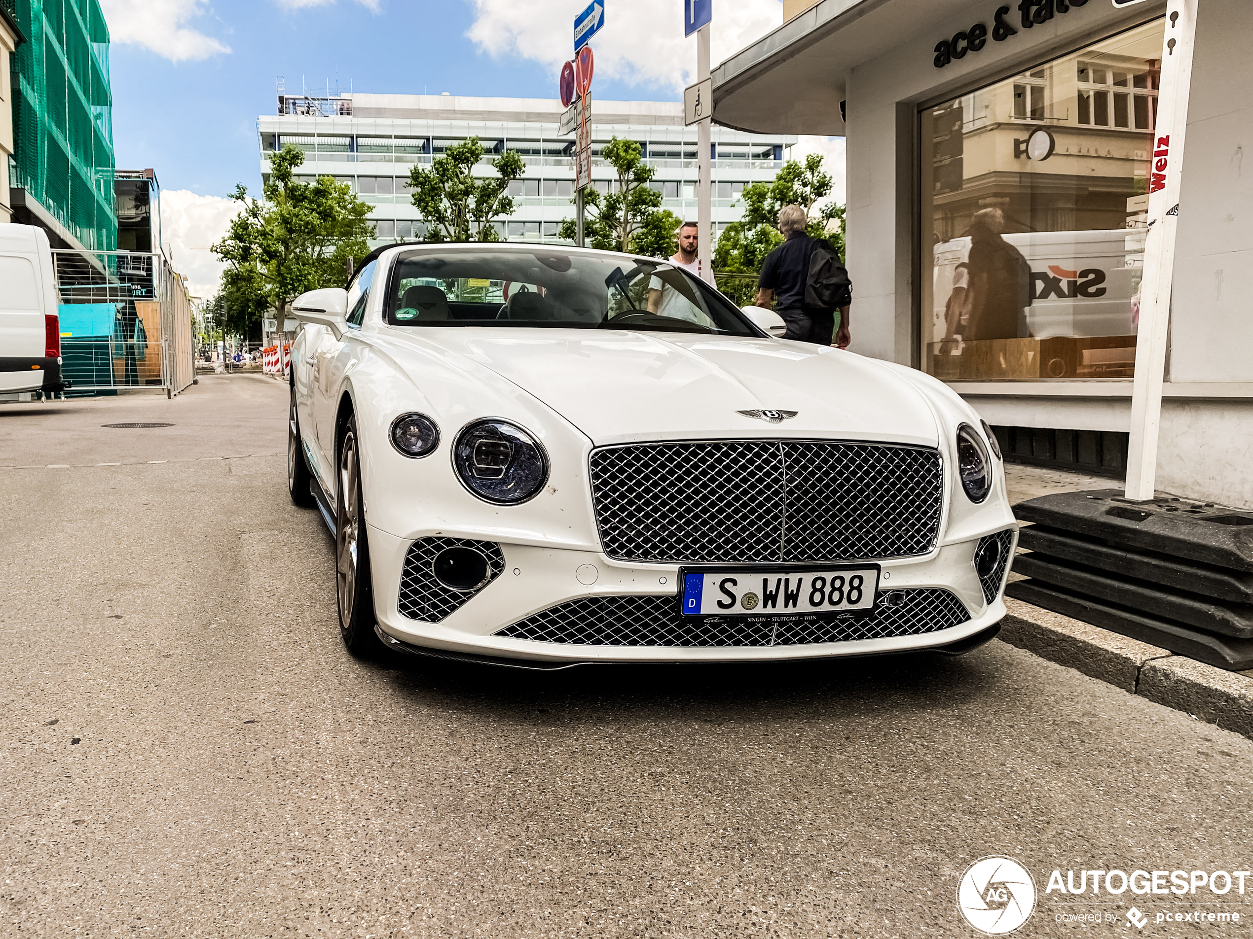 Bentley Continental GTC V8 2020