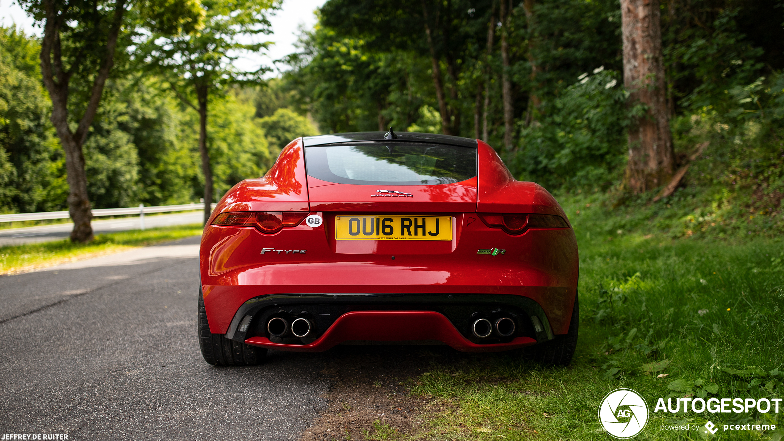 Jaguar F-TYPE R AWD Coupé