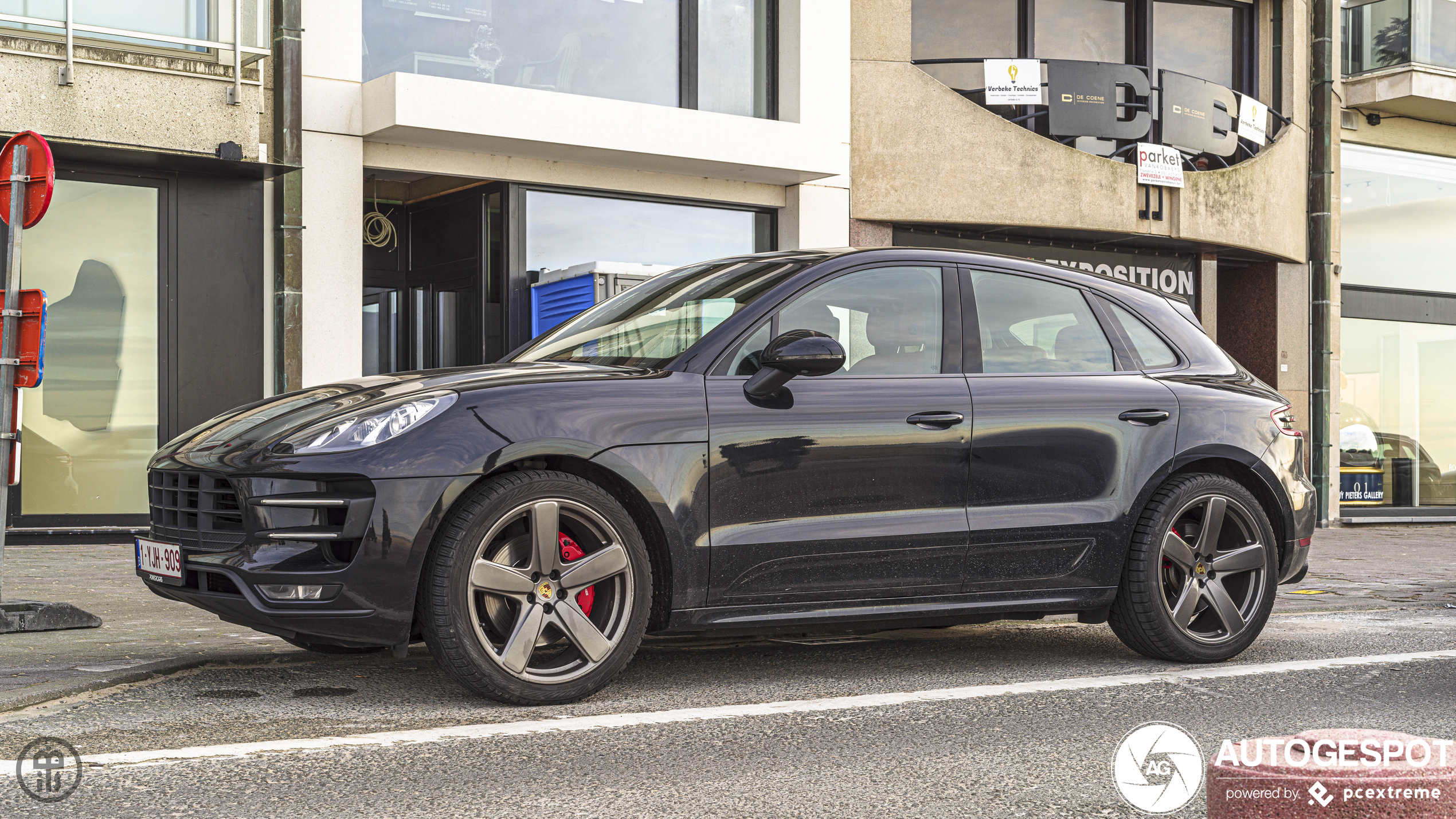 Porsche 95B Macan Turbo