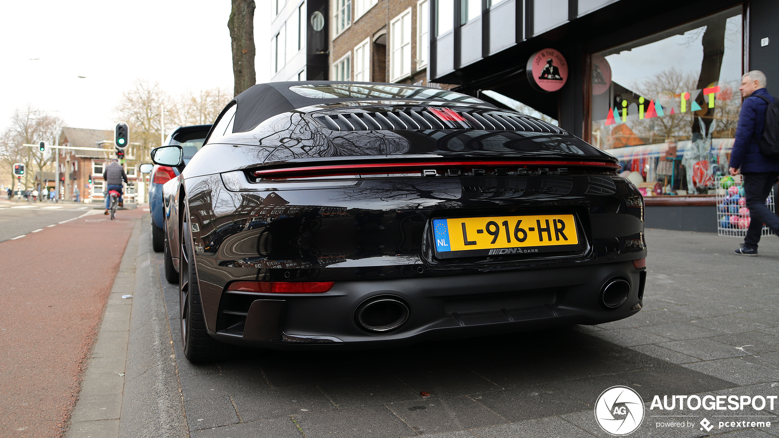 Porsche 992 Carrera 4S Cabriolet