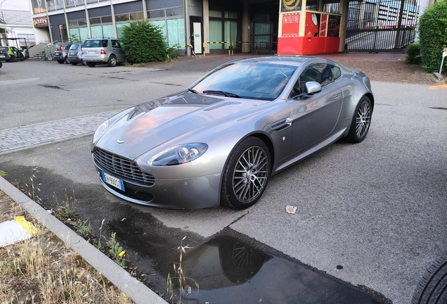 Aston Martin V8 Vantage