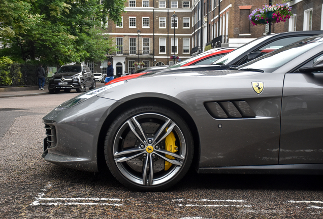 Ferrari GTC4Lusso