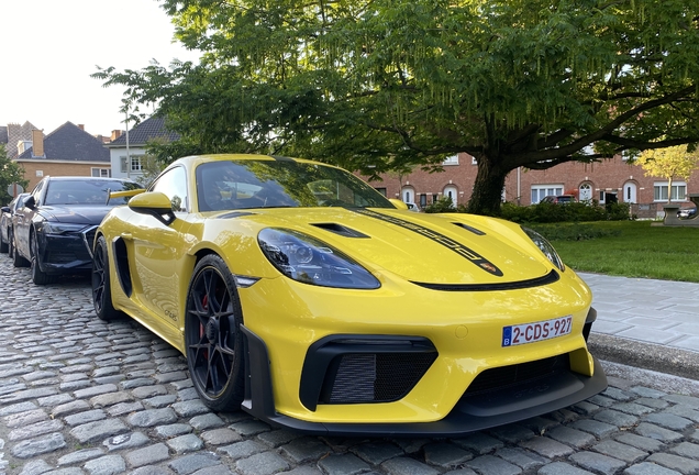 Porsche 718 Cayman GT4 RS