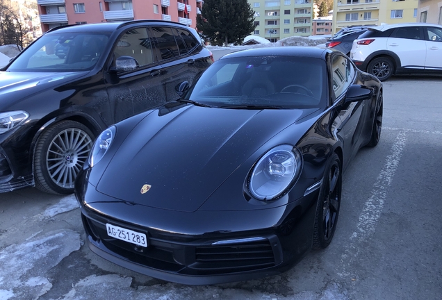 Porsche 992 Carrera 4S