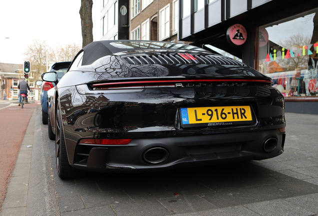 Porsche 992 Carrera 4S Cabriolet