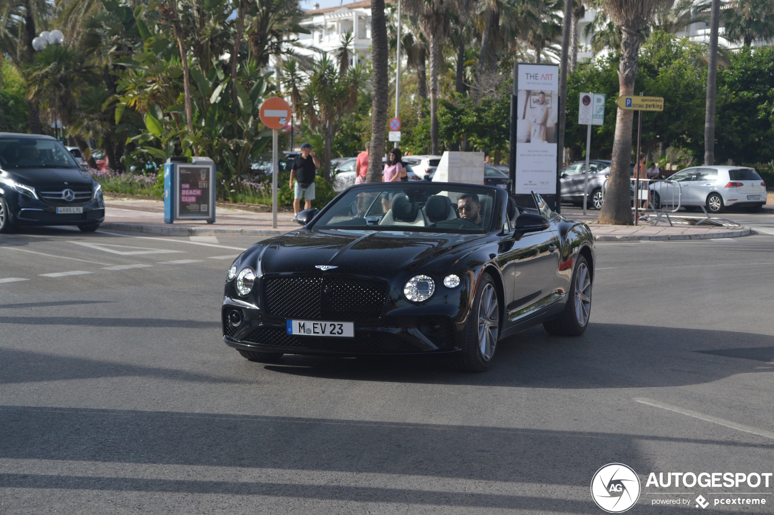 Bentley Continental GTC 2019