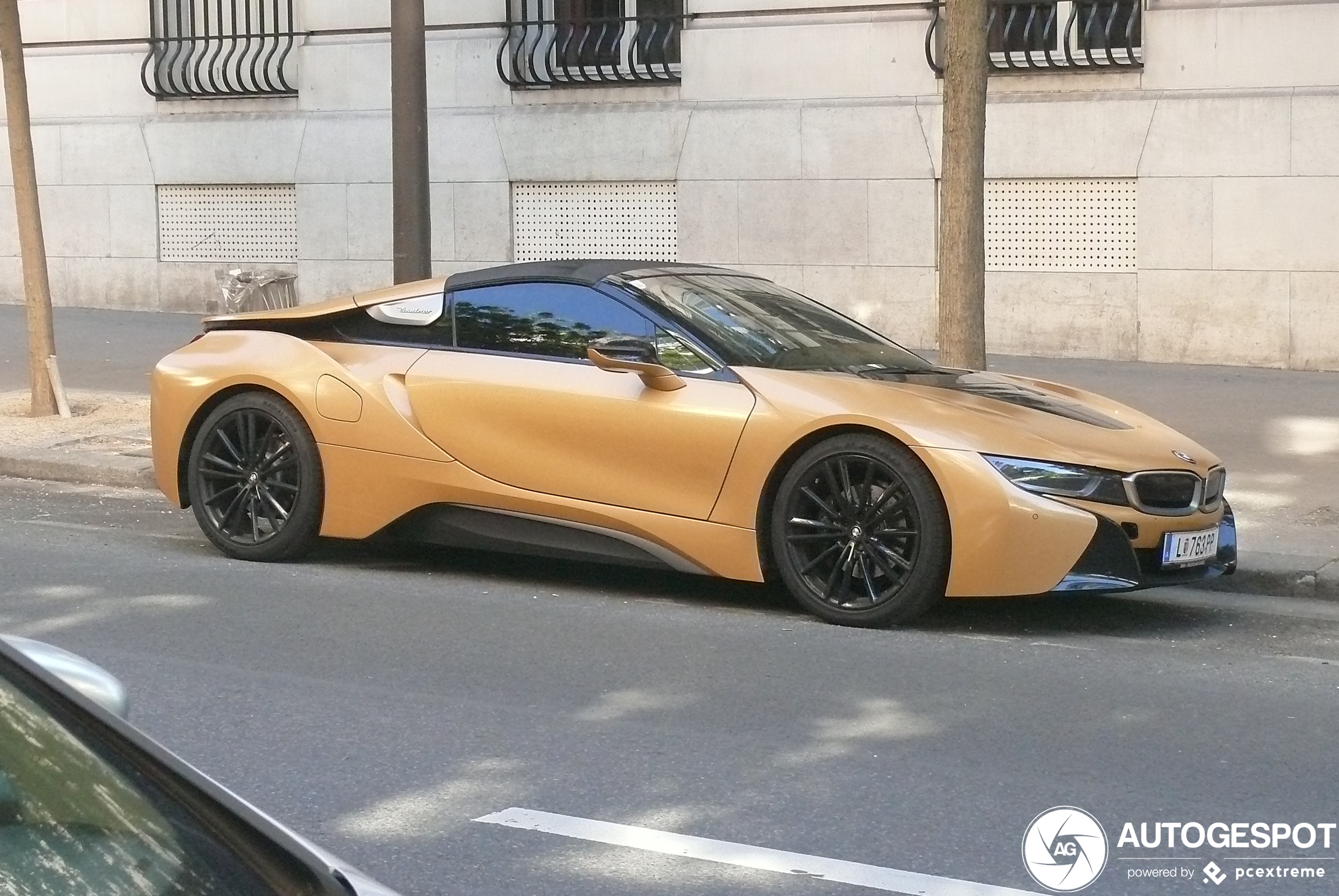 BMW i8 Roadster