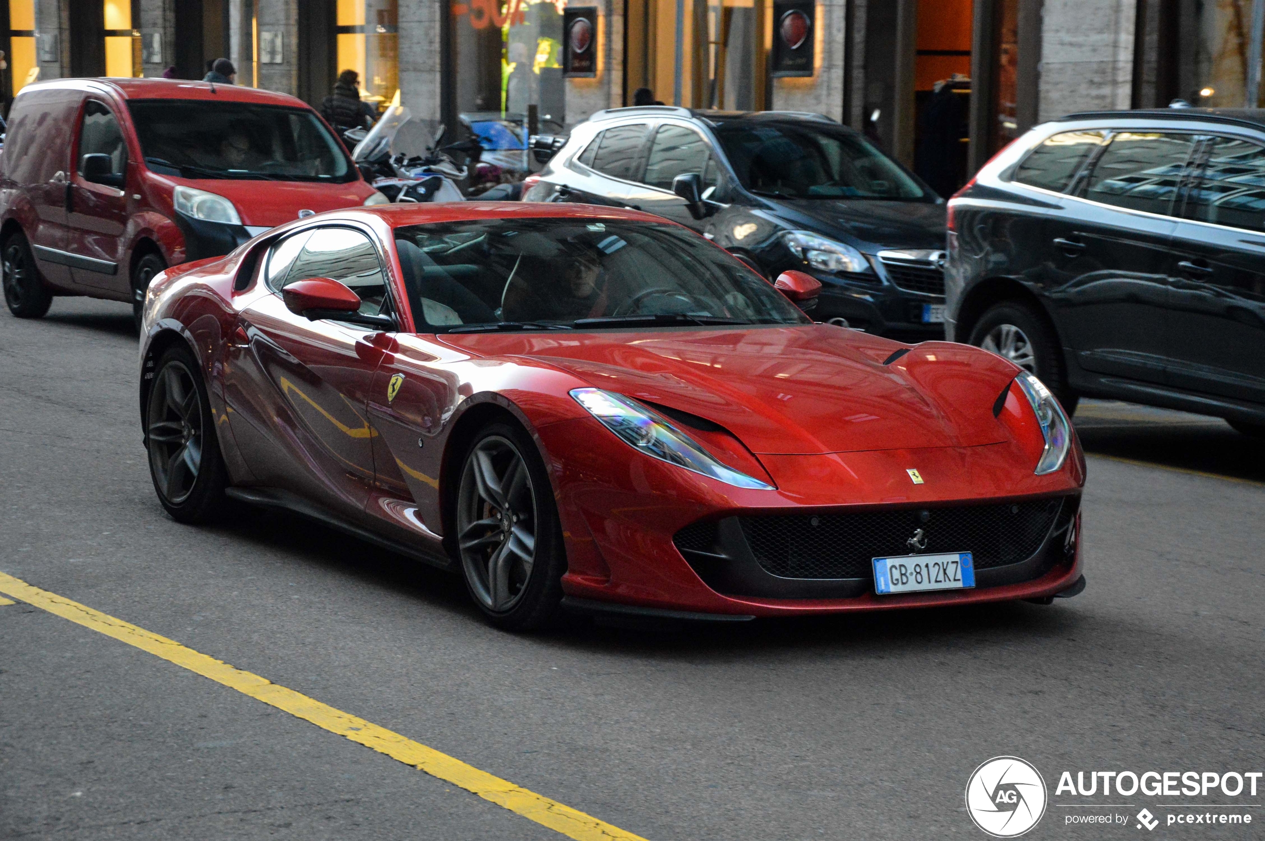 あり　ファイアレッド 2021 Ferrari 812 Red Automatic, 7+ speed Right Hand Drive in