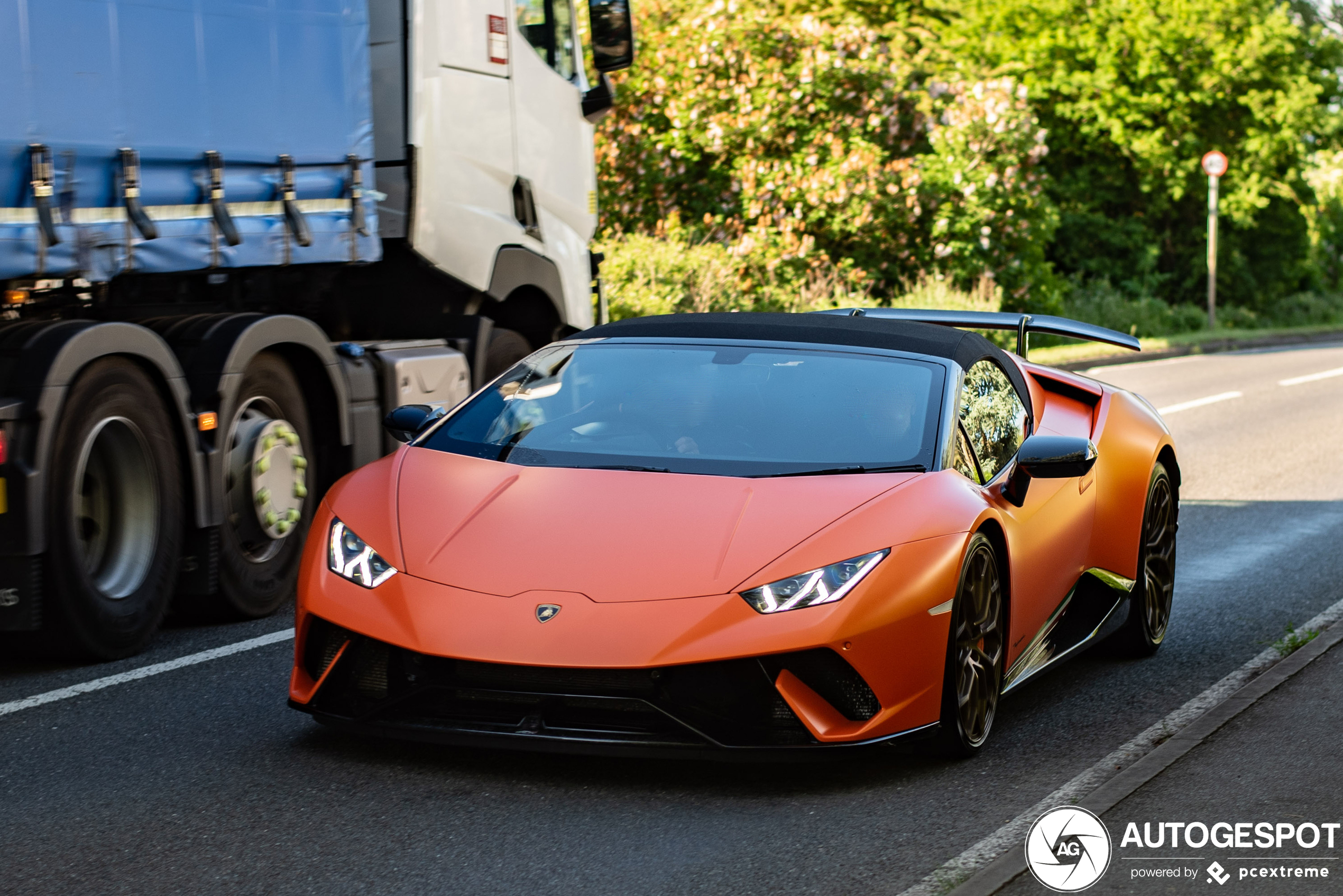 Lamborghini Huracán LP640-4 Performante Spyder