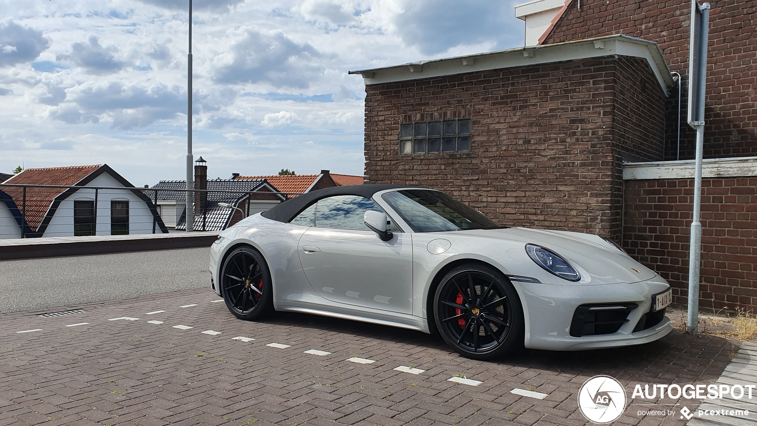 Porsche 992 Carrera 4S Cabriolet