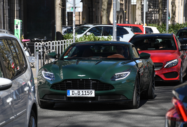 Aston Martin DB11