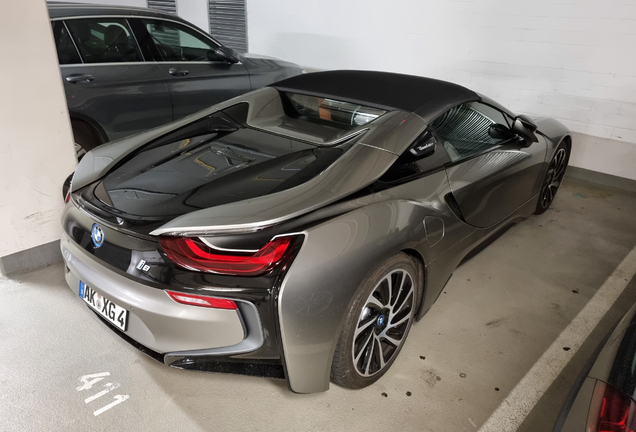 BMW i8 Roadster