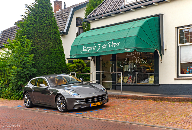 Ferrari FF