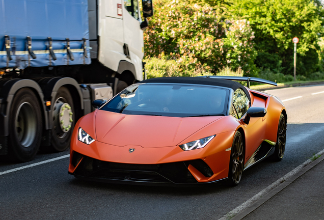 Lamborghini Huracán LP640-4 Performante Spyder