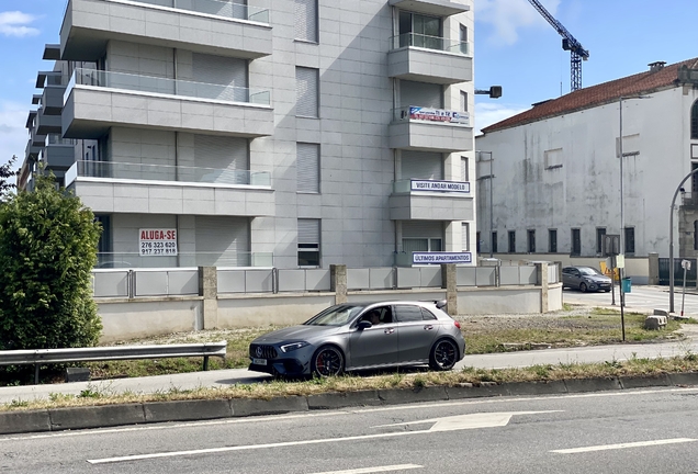 Mercedes-AMG A 45 S W177