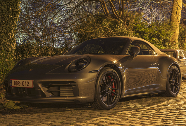 Porsche 992 Carrera 4 GTS Cabriolet