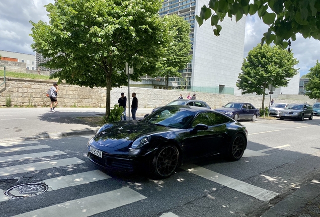 Porsche 992 Carrera 4S