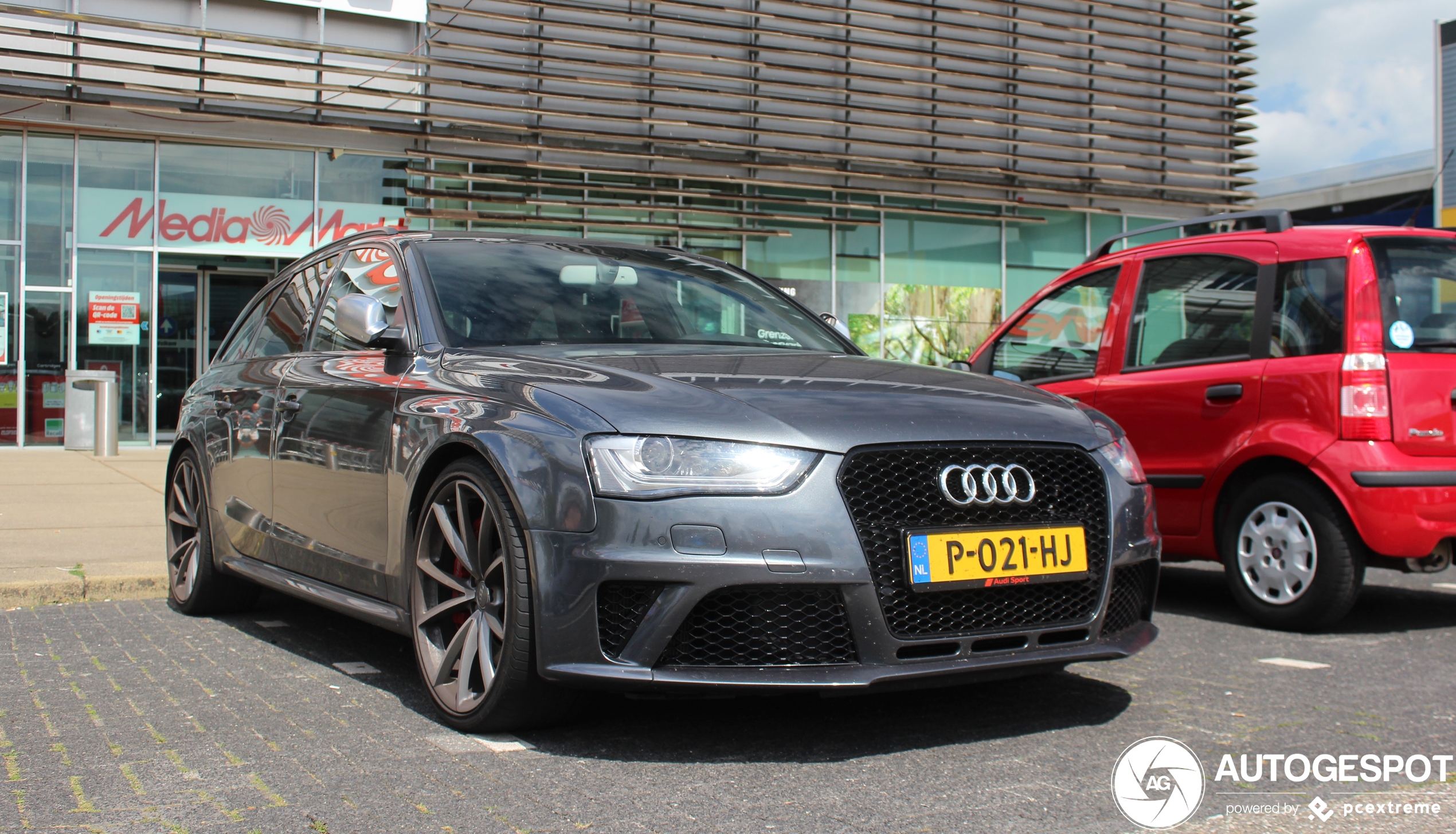 Audi RS4 Avant B8