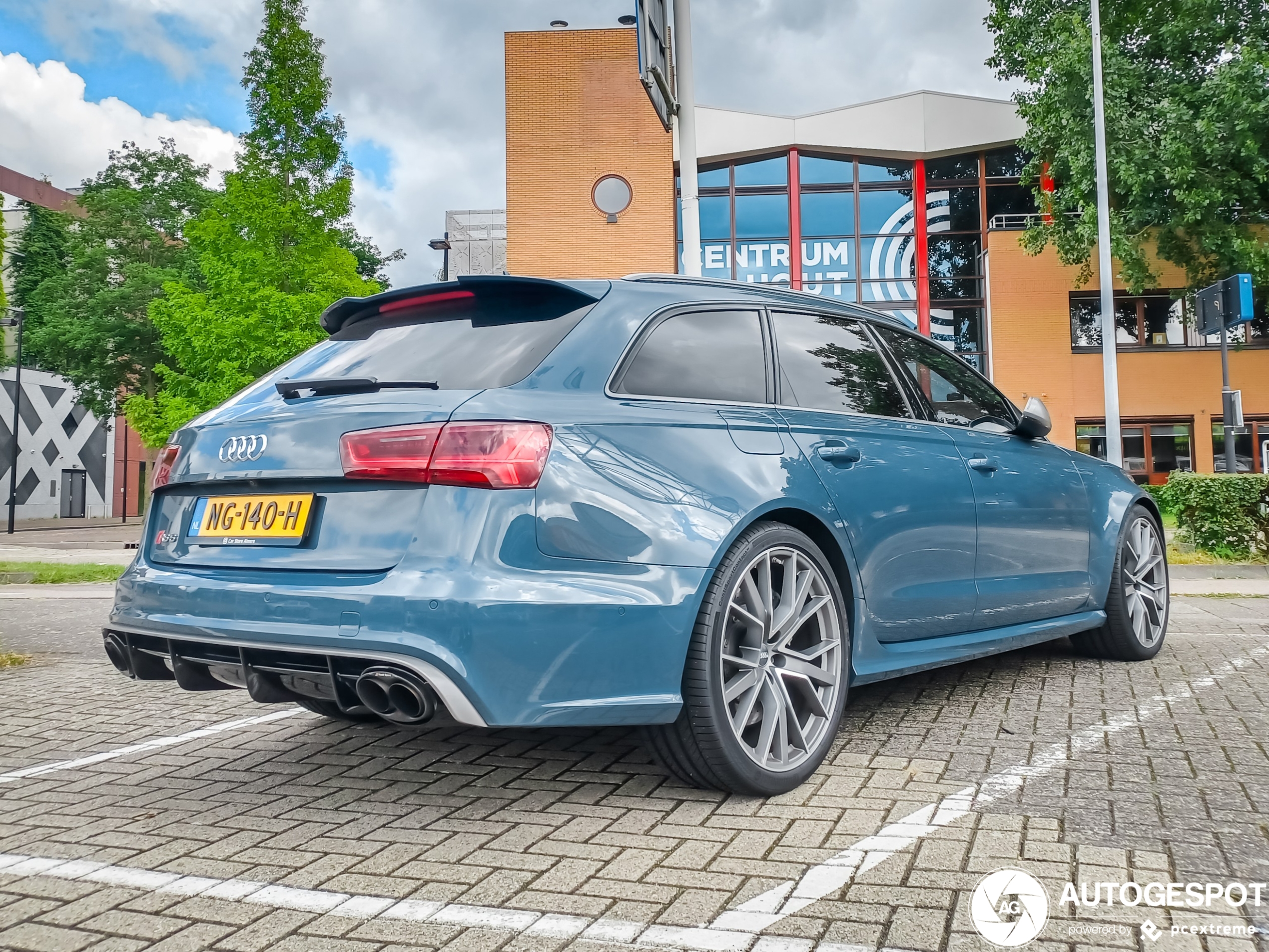 Audi RS6 Avant C7 2015