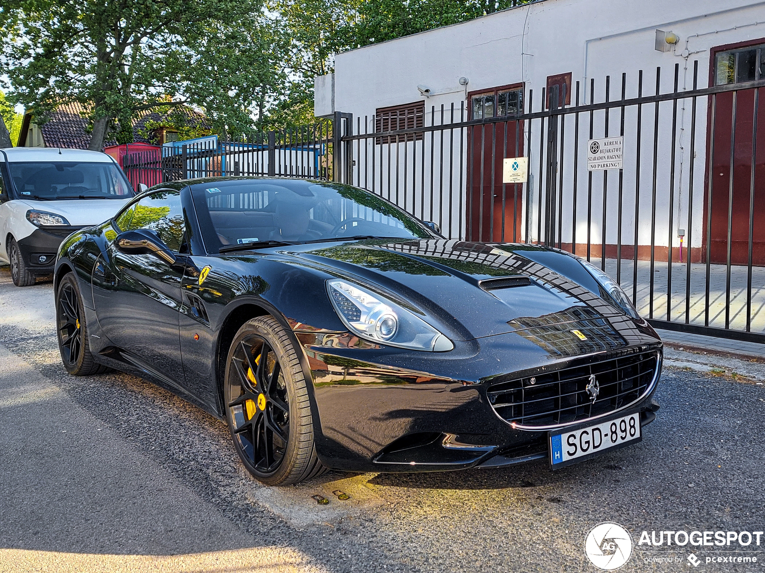 Ferrari California