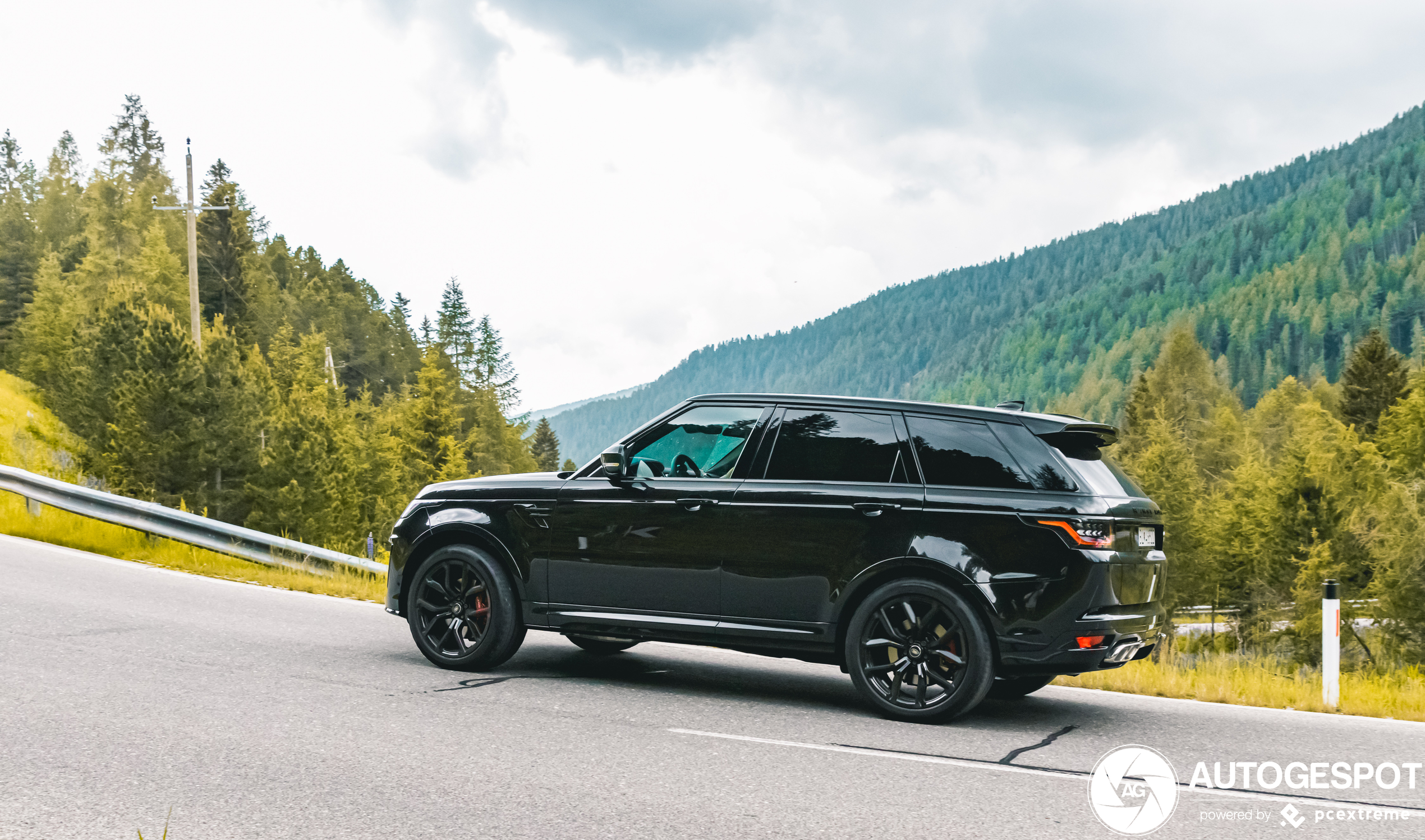 Land Rover Range Rover Sport SVR 2018