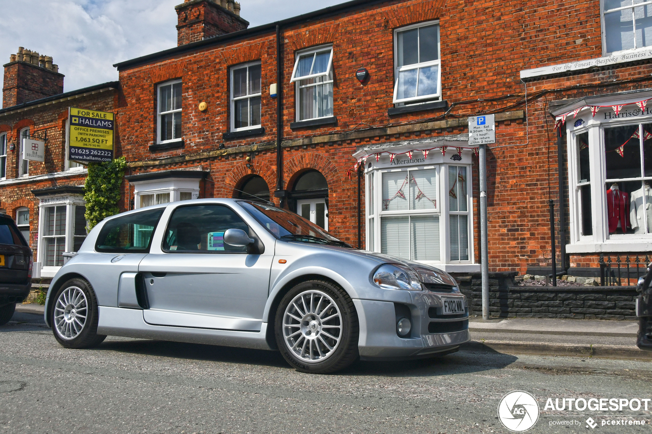 Renault Clio V6