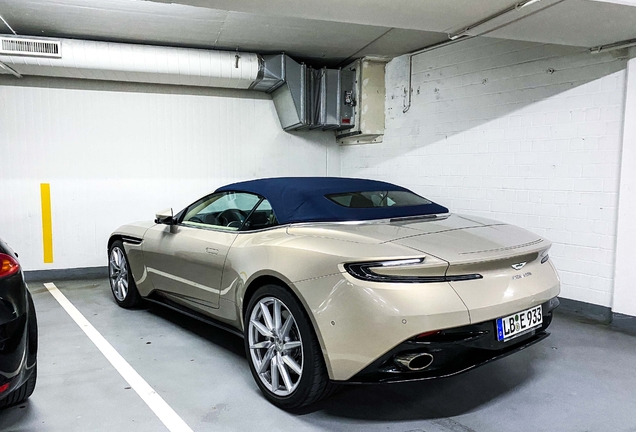 Aston Martin DB11 V8 Volante