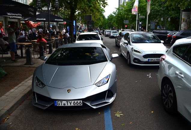 Lamborghini Huracán LP640-4 EVO