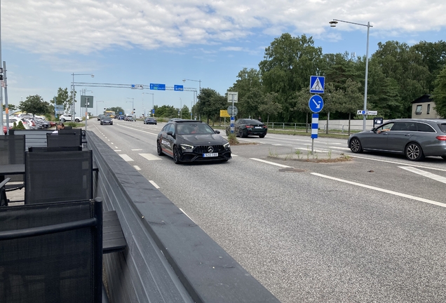 Mercedes-AMG CLA 45 S Shooting Brake X118