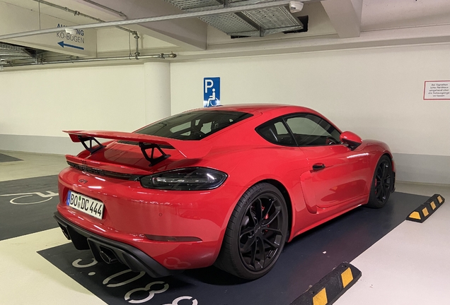 Porsche 718 Cayman GT4