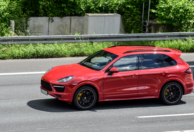 Porsche 958 Cayenne GTS