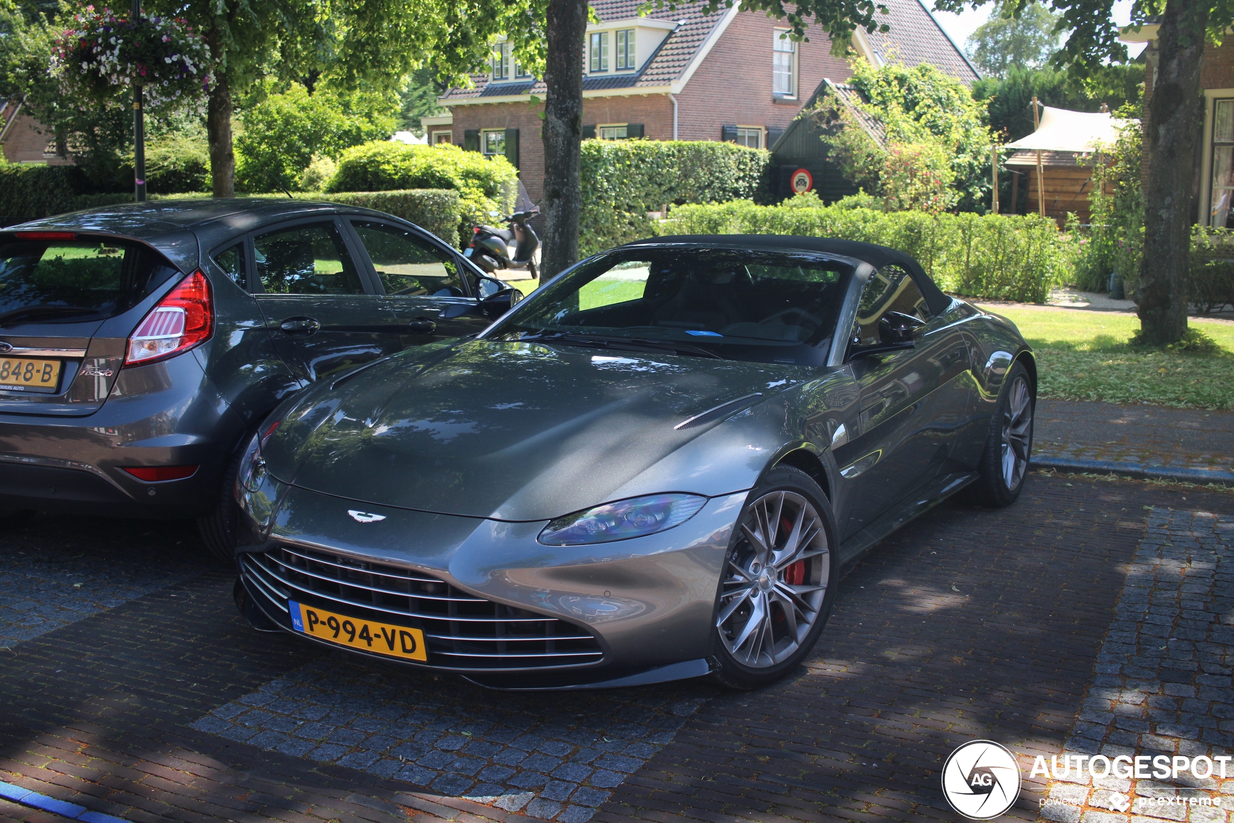 Aston Martin V8 Vantage Roadster 2020