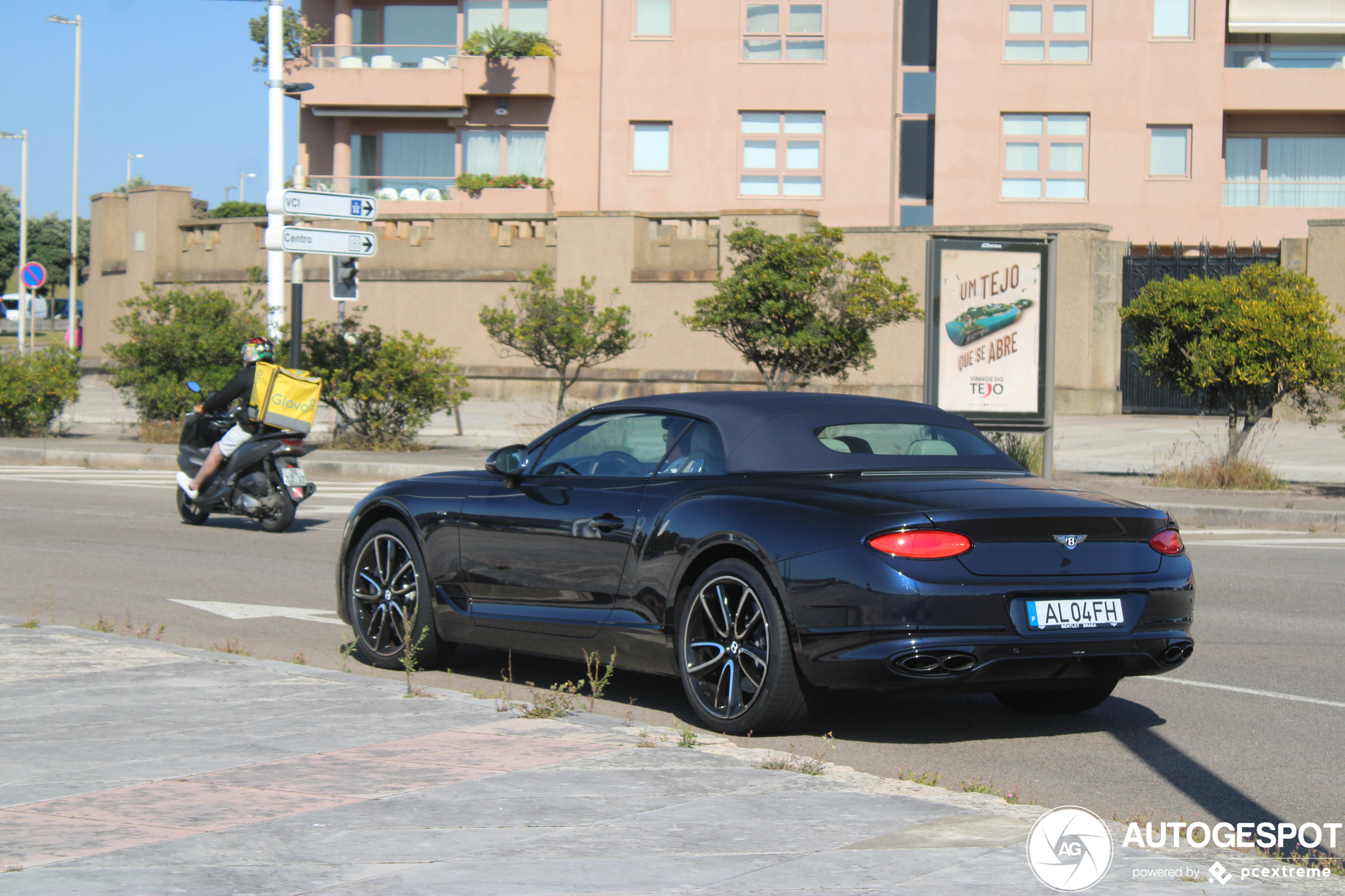 Bentley Continental GTC V8 2020