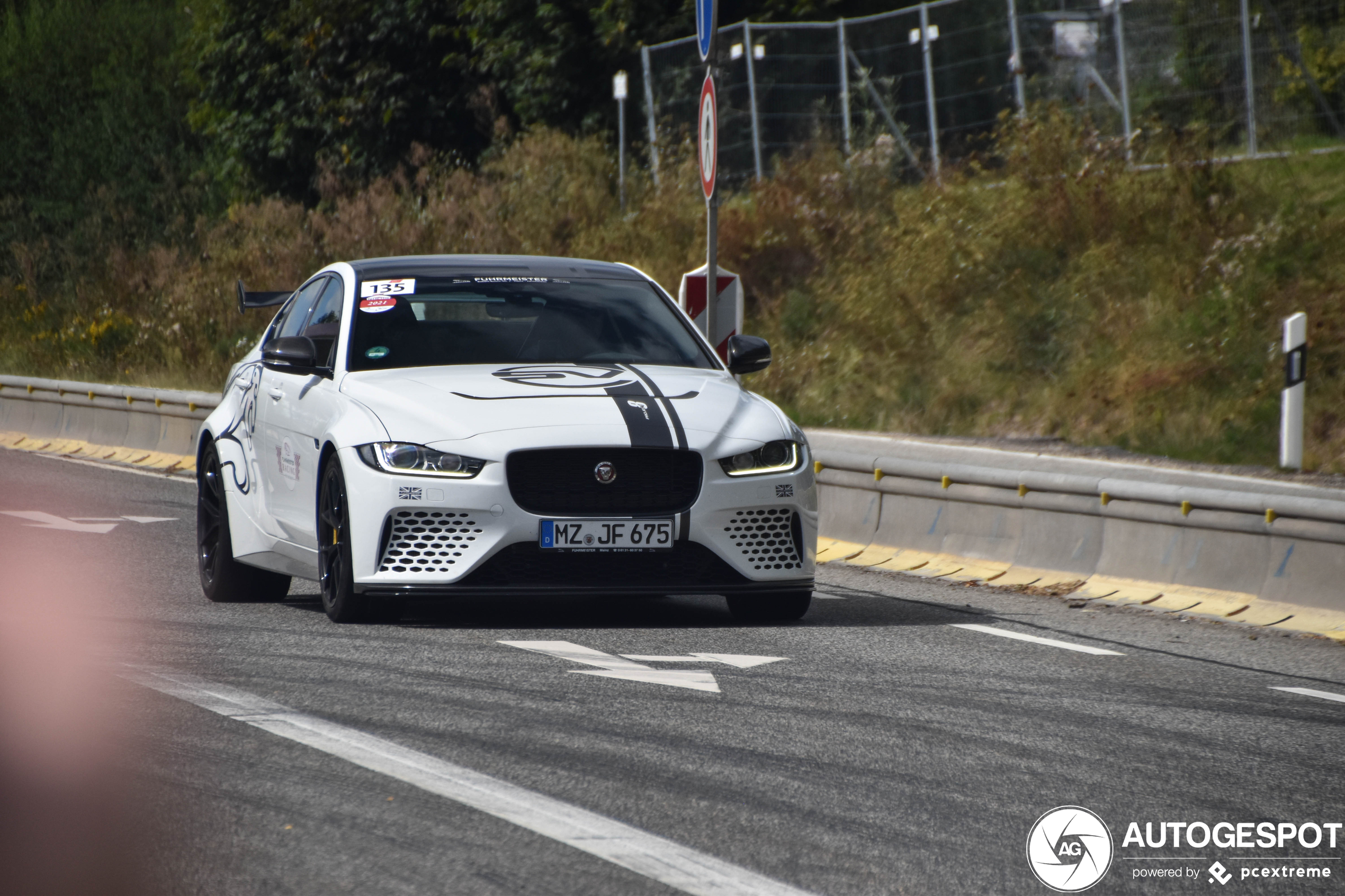 Jaguar XE SV Project 8